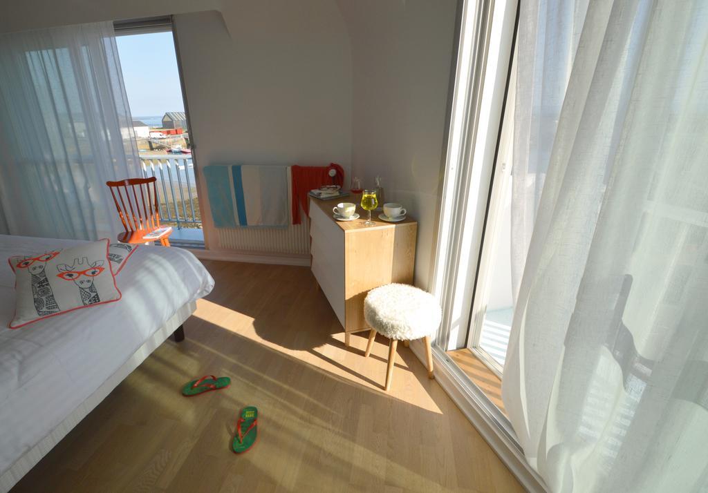 Logis Hotel Du Port Plobannalec-Lesconil Bagian luar foto