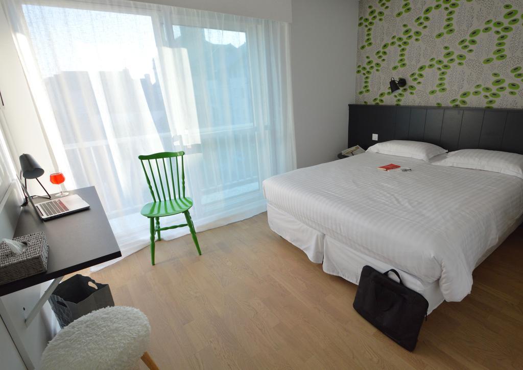 Logis Hotel Du Port Plobannalec-Lesconil Bagian luar foto