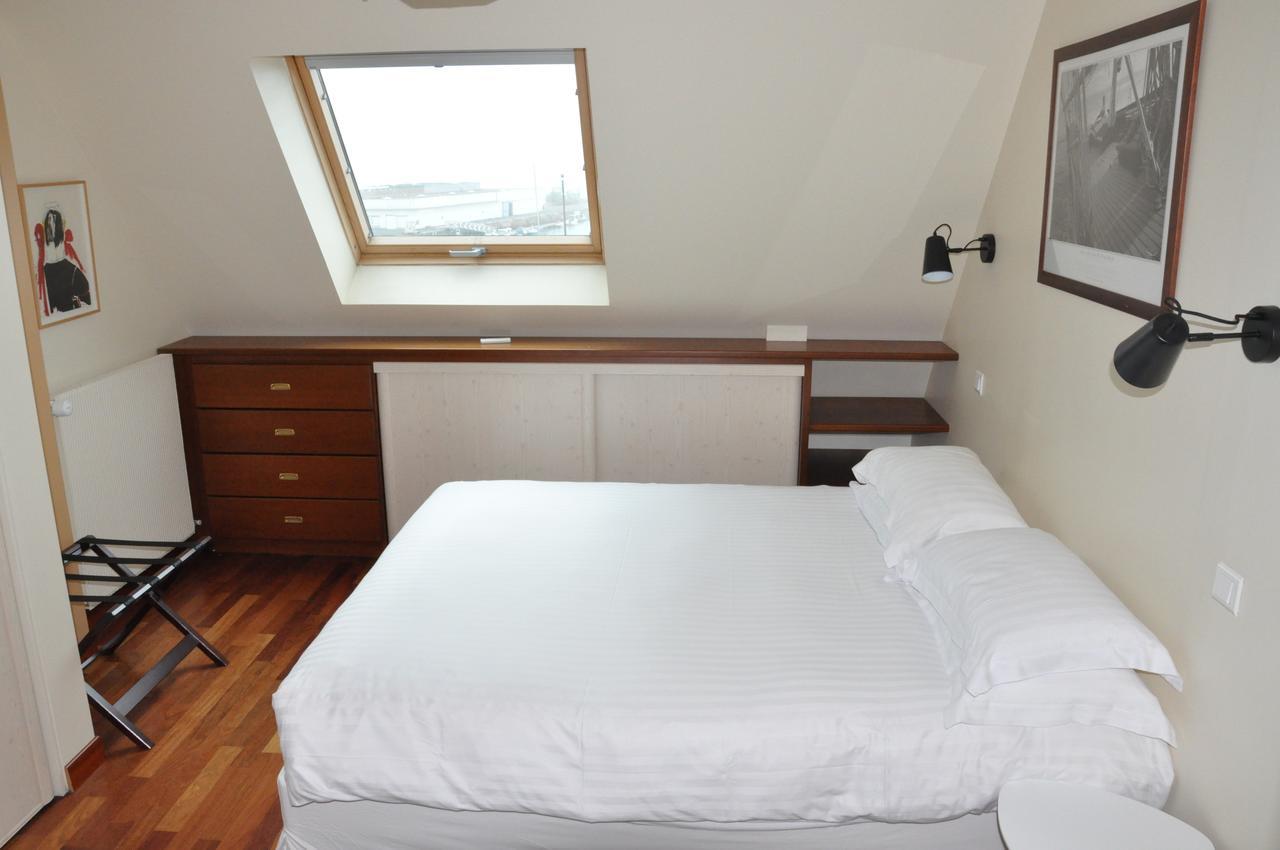 Logis Hotel Du Port Plobannalec-Lesconil Bagian luar foto
